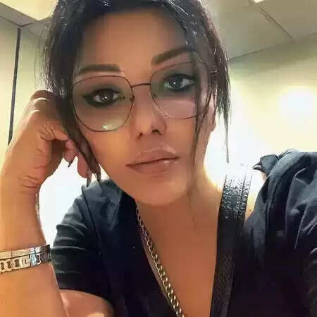 कोएना मित्रा: साकी साकी से लेकर सर्जरी तक, जानें उनकी अनकही कहानी