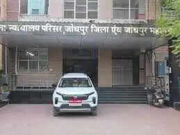 बिल्डर कंपनी के खिलाफ अदालत का कड़ा फैसला: क्या है मामला?