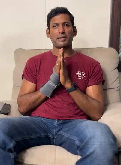 तमिलनाडु के मुख्यमंत्री विजय के शराब की दुकानों पर सख्त कदम पर अभिनेता विशाल ने की प्रशंसा!