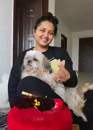 पवन सिंह का गाना 'सॉरी सॉरी' बना हिट, 100 मिलियन व्यूज का आंकड़ा पार!