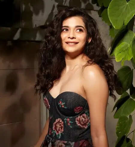 क्या है 'सुपर सुब्बू' की कहानी? जानें मिथिला पालकर और सुंदीप किशन की नई सीरीज के बारे में!