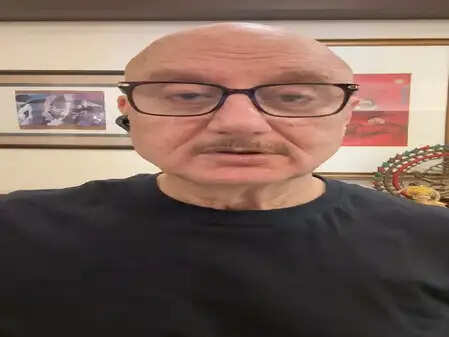 अनुपम खेर ने 'सूबेदार' के ट्रेलर से पहले अनिल कपूर की अदाकारी की की तारीफ!