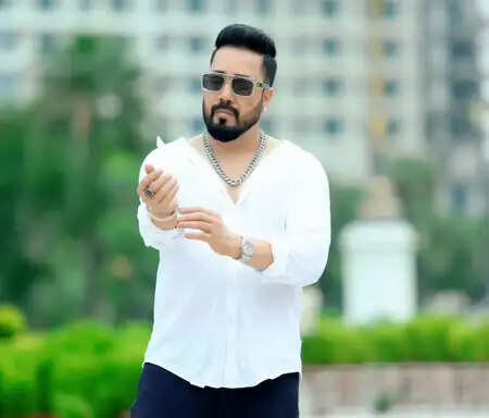 क्या आप जानते हैं मीका सिंह का अमिताभ बच्चन के साथ ये मजेदार किस्सा?