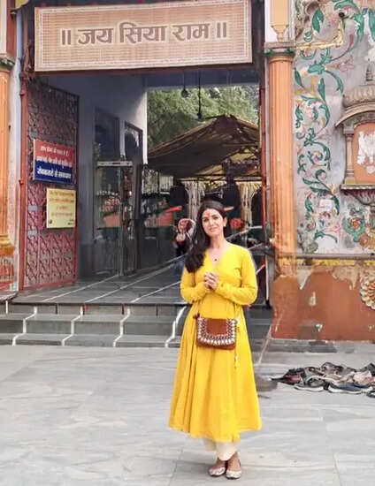 क्या है निमरत कौर का हनुमान जन्मोत्सव पर काशी का आध्यात्मिक अनुभव?