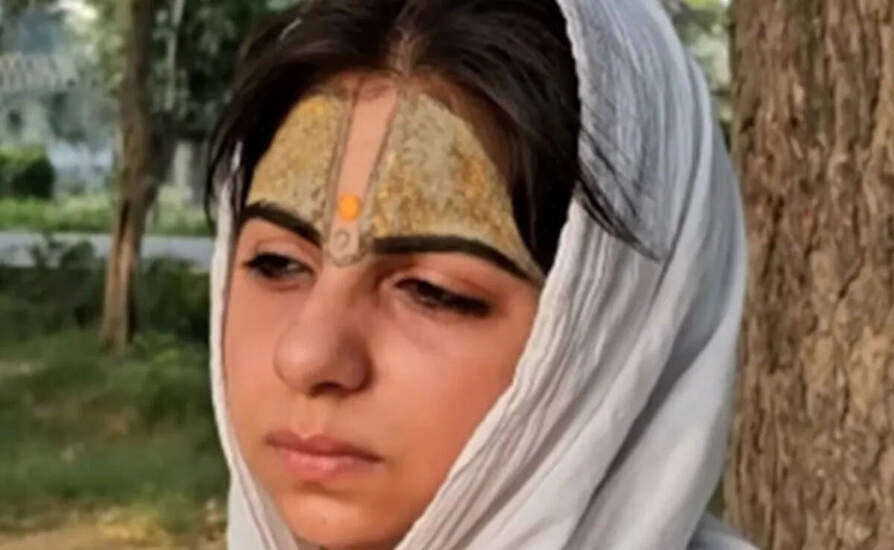 क्या एना जयसिंघानी ने ग्लैमर को छोड़कर आध्यात्मिकता की ओर बढ़ने का लिया फैसला?