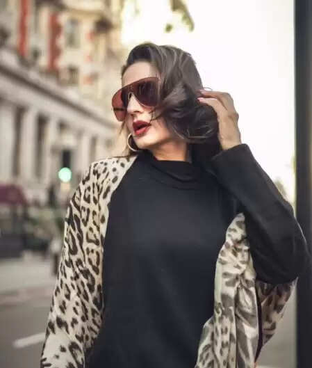 क्या अमीषा पटेल ने अक्षय खन्ना की मेहनत की तारीफ की? जानें उनके दिलचस्प खुलासे!