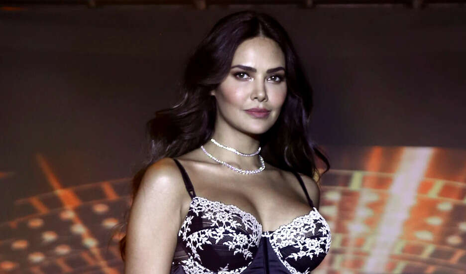 ईशा गुप्ता ने अबू धाबी में संकट के दौरान यूएई सरकार की सराहना की