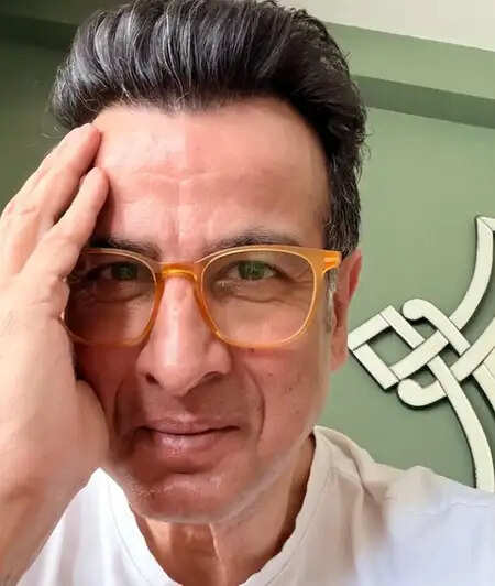 रोनित रॉय का सोशल मीडिया पोस्ट: क्या कुछ लोग कभी नहीं बदलते?