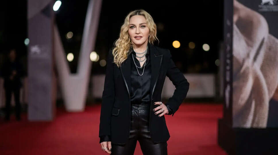 Madonna ने न्यूयॉर्क में 'Confessions II' के लॉन्च पर साझा की अपनी अनोखी दृष्टि!
