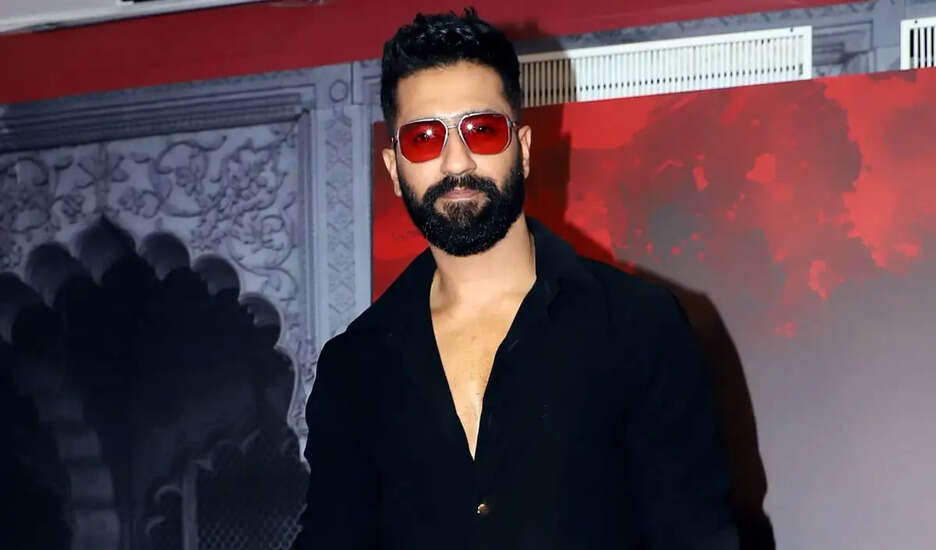 विक्की कौशल का '3 इडियट्स' में चौथे इडियट के रूप में शामिल होने का संभावित मौका