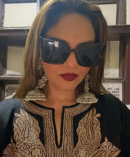 क्या फिल्म 'दिलजले' ने मधु की शादी की कहानी बदल दी? जानें दिलचस्प बातें!