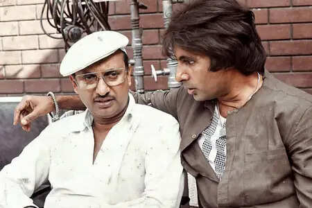 मनमोहन देसाई और अमिताभ बच्चन की अनोखी दोस्ती: जब निर्देशक ने अभिनेता से किया था वादा