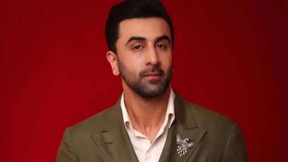 क्या आप जानते हैं Ranbir Kapoor का नया घर और महंगा किराया?