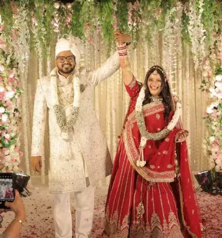 स्वाति मिश्रा ने संगीत निर्माता मोहित से की शादी, जानें खास पल