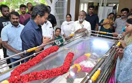 तमिल सिनेमा के दिग्गज भारतीराजा का निधन: फिल्म जगत में शोक की लहर