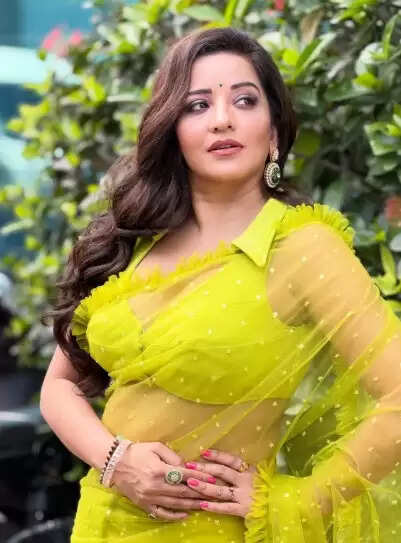 क्या है मोनालिसा की नई माइक्रो ड्रामा सीरीज? जानें उनके सफर के बारे में!