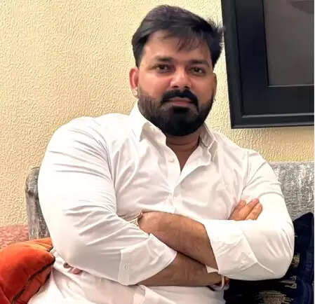 भोजपुरी स्टार पवन सिंह ने बिहार चुनाव में एनडीए का समर्थन किया, रवि किशन को मिली धमकी पर दिया बयान