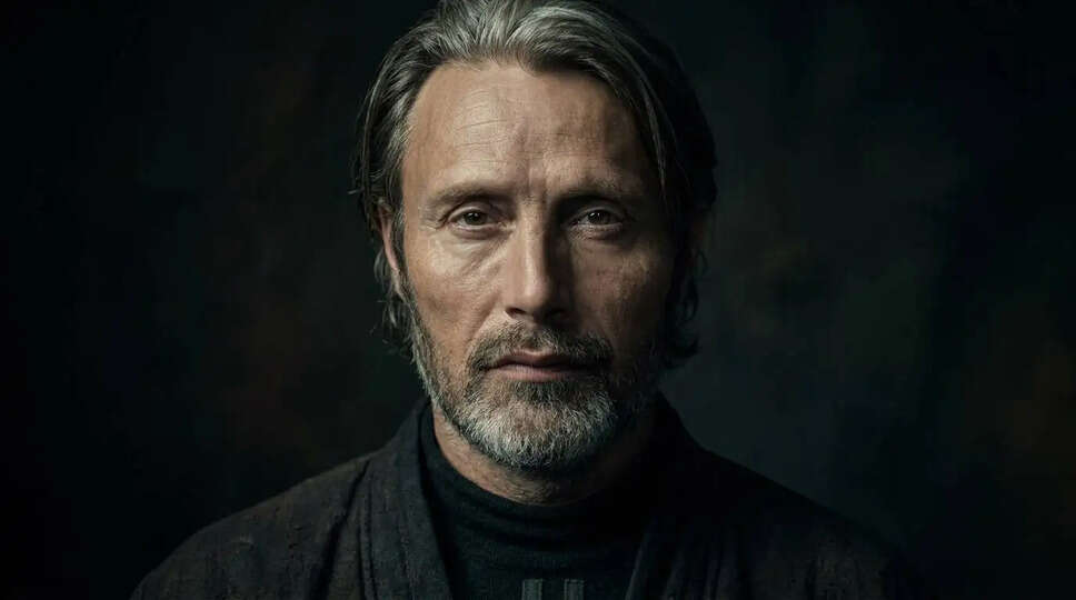 Mads Mikkelsen: कैसे एक अभिनेता ने अपने किरदारों में जटिलता को जीवंत किया?