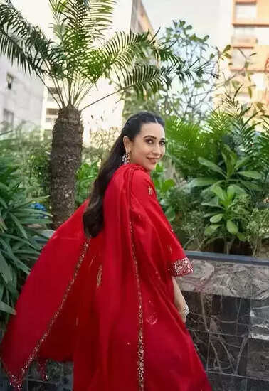 क्या प्रिया सचदेवा को मिलेंगे करिश्मा कपूर और संजय कपूर के तलाक के दस्तावेज? जानें सुप्रीम कोर्ट की सुनवाई के बारे में