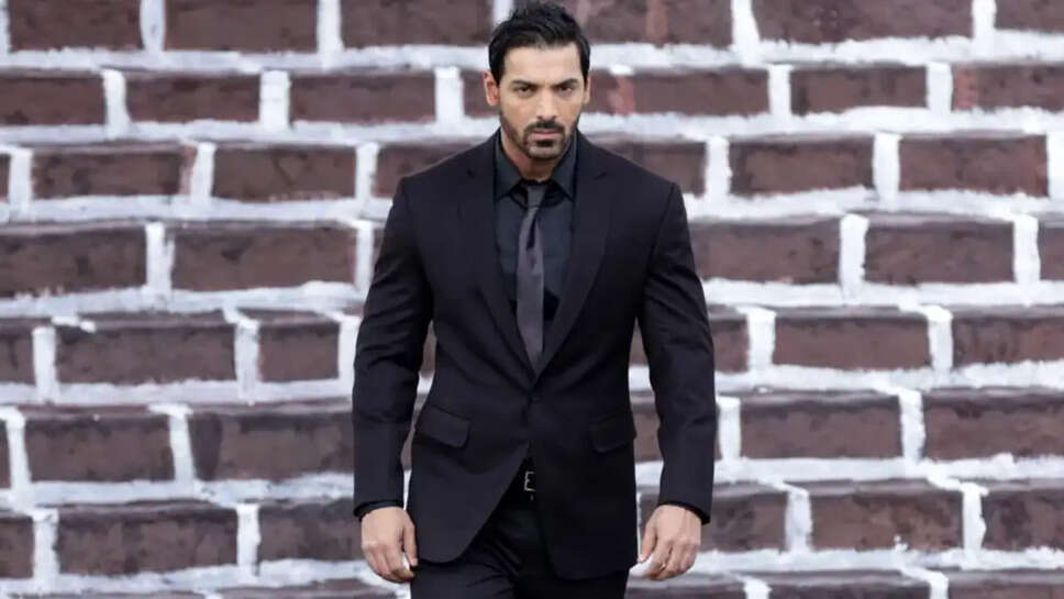 क्या John Abraham बनेंगे अगला James Bond? Shekhar Kapur ने किया समर्थन!