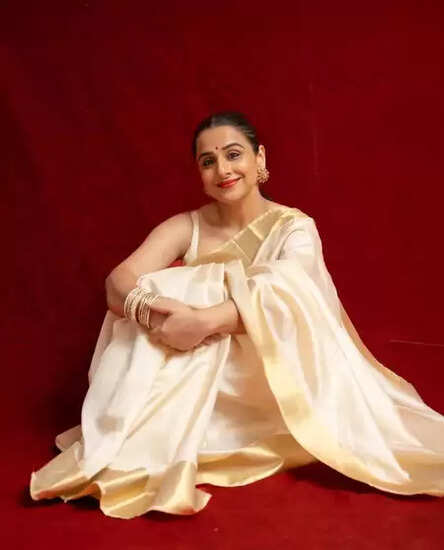 पोंगल पर सफेद साड़ी में ये सितारे कैसे बिखेरते हैं जादू?