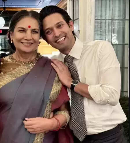 शबाना आजमी और विक्रांत मैसी के बीच की यादगार मुलाकात: जानें क्या हुआ!