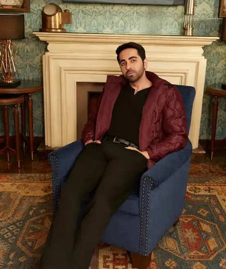 आयुष्मान खुराना का नया किरदार: प्रजापति पांडे की मजेदार कहानी का ट्रेलर आया सामने!