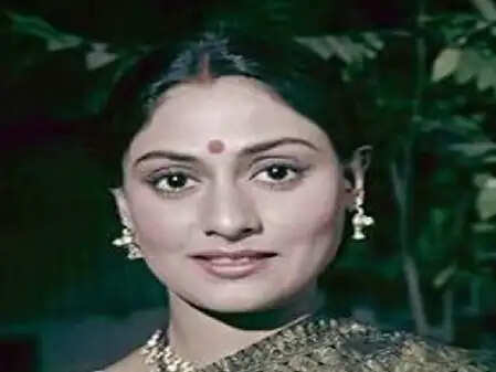 क्या आप जानते हैं जया बच्चन और अमिताभ बच्चन की प्रेम कहानी की अनकही बातें?