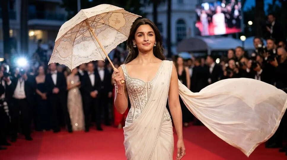 Cannes 2026 में Alia Bhatt का अनोखा लुक: क्या है इस साड़ी-प्रेरित फैशन का राज़?