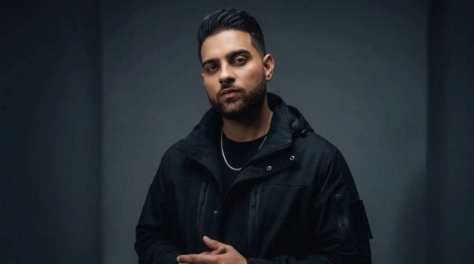 क्या Karan Aujla ने किया अपने बायसेक्सुअल होने का खुलासा? जानें सचाई!