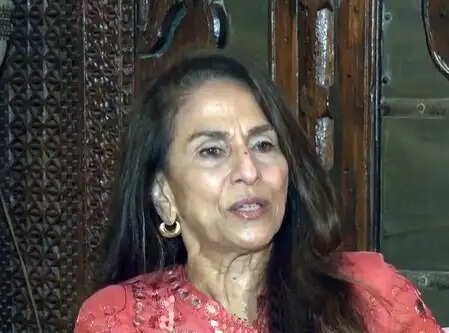 क्या विजय को राजनीति में मिलना चाहिए मौका? शोभा डे ने दी अपनी राय
