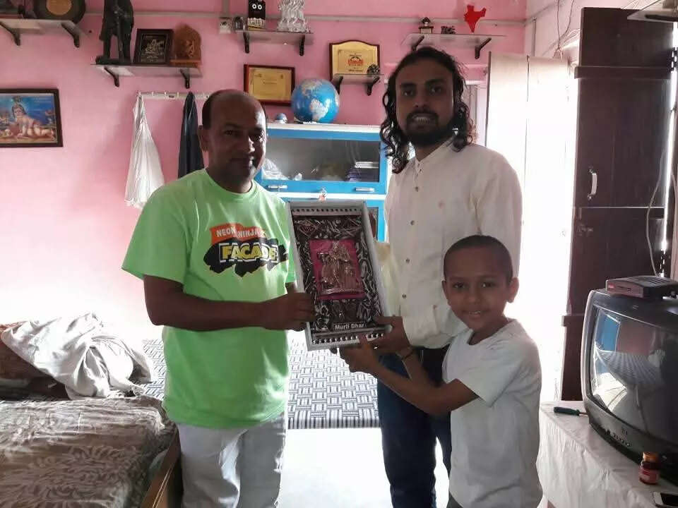 क्या है 'गूगल बॉय' कौटिल्य पंडित की सफलता का राज? जानें उनके गुरु आर.के. श्रीवास्तव के योगदान के बारे में!