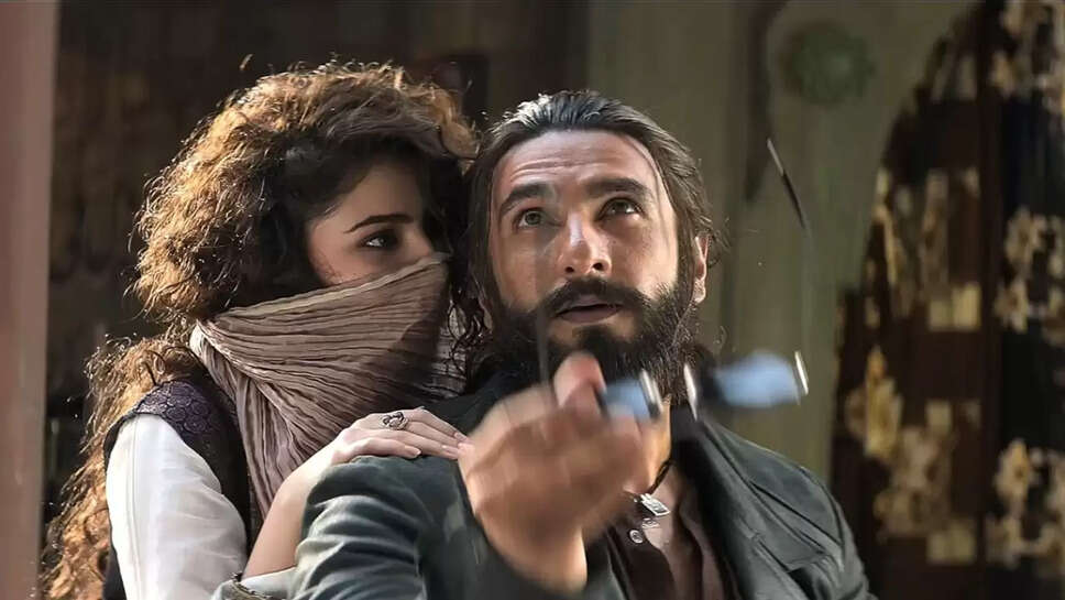 धुरंधर फिल्म की पहले दिन की कमाई पर नजर