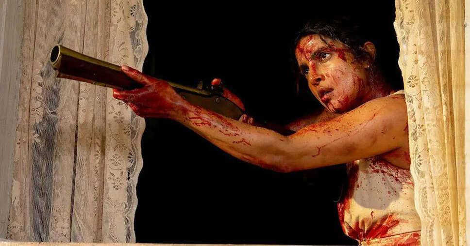 द ब्लफ: एक रोमांचक द्वीप पर आधारित एक्शन फिल्म की समीक्षा