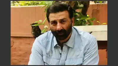 क्या है फिल्म 'इक्कीस' की खासियत? सनी देओल और सलमान खान की भावुकता ने छू लिया दिल!