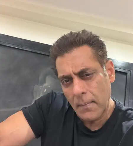 सलमान खान का पैपराजी पर गुस्सा: अस्पताल में प्राइवेसी का उल्लंघन!