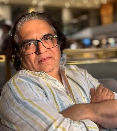 क्या है 'समर ऑफ 77' में स्वानंद किरकिरे और सुधीर मिश्रा की जोड़ी का जादू?