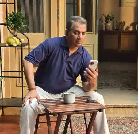 टीवी इंडस्ट्री में वरुण बडोला ने उठाई पेमेंट और वर्किंग आवर्स की समस्या!