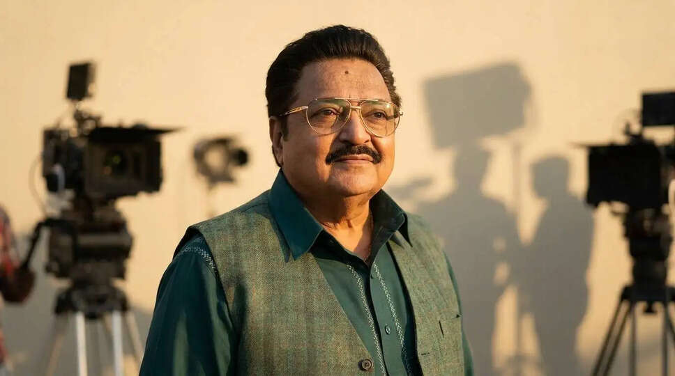 क्या Rakesh Bedi की भूमिका ने बदल दी बॉलीवुड की कहानी? जानें उनकी कमाई और सफलता के राज!