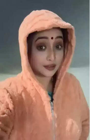 क्या है रानी चटर्जी की ठंड में शूटिंग का अनुभव? जानें उनके दिलचस्प वीडियो के बारे में!