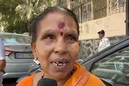 आशा भोसले का निधन: गायिका की याद में भावुक श्रद्धांजलियां