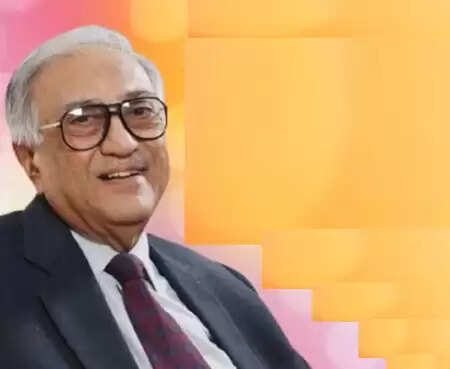 रेडियो के बादशाह अमीन सयानी की जयंती: जानें उनकी अनोखी यात्रा