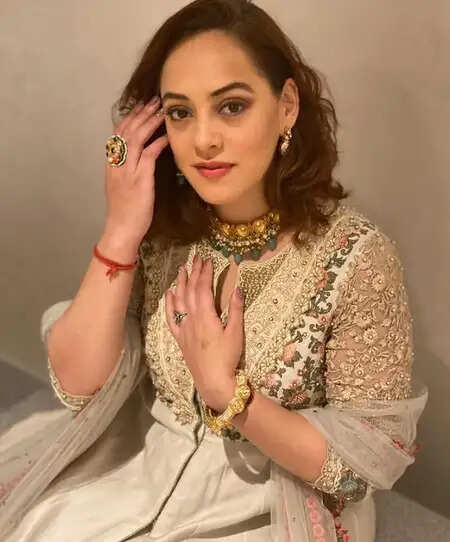 हेजल कीच: क्रिकेटर की पत्नी से लेकर बॉलीवुड की पहचान तक का सफर