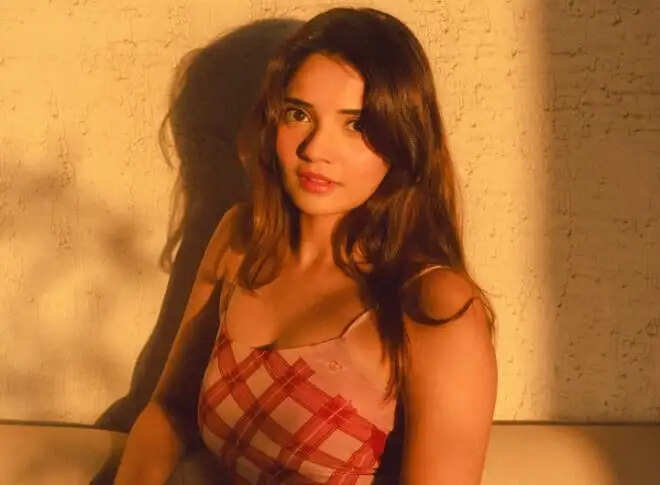 रणवीर अल्लाहबादिया और जूही भट्ट के रिश्ते की पुष्टि