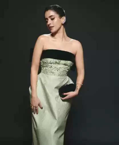 सान्या मल्होत्रा ने 'मिसेज' के लिए जीता बेस्ट एक्ट्रेस का खिताब, जानें इस फिल्म की कहानी!