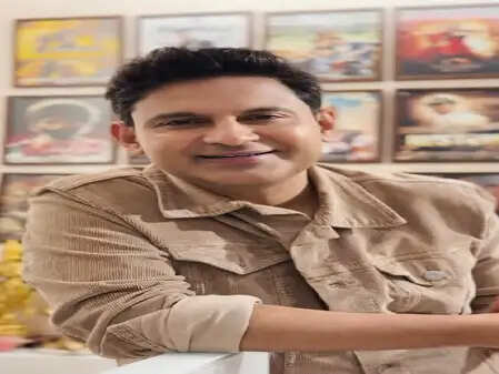 मनोज मुंतशिर: कैसे बने बॉलीवुड के रोमांटिक गानों के बादशाह?