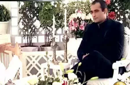 अक्षय खन्ना की अदाकारी पर सिमी ग्रेवाल का दिलचस्प नजरिया: जानें क्या कहा!