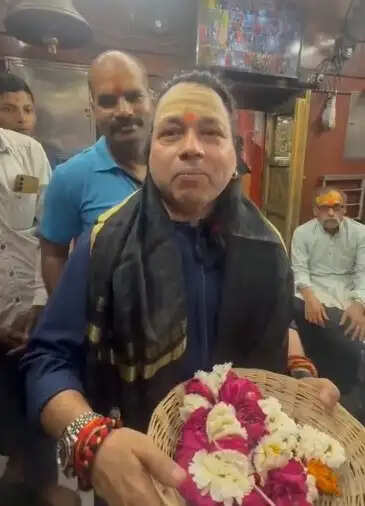 कौन हैं कैलाश खेर? जानें वाराणसी में बाबा कालभैरव के दरबार में उनकी भक्ति का किस्सा!