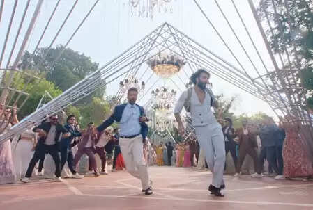 क्या है मीजान जाफरी और उनके पिता जावेद जाफरी के डांस का खास पल?