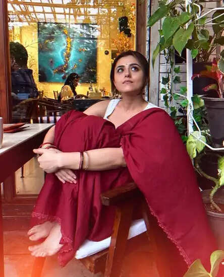 क्या अकेले रहना है ताकत? रिद्धि डोगरा ने साझा की अपनी सोच